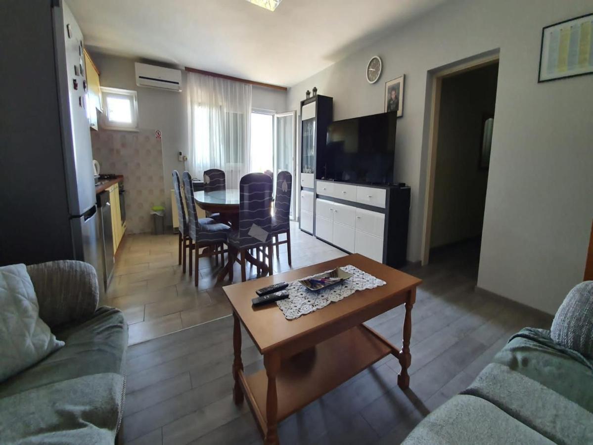 Apartment Miro Каштела Экстерьер фото